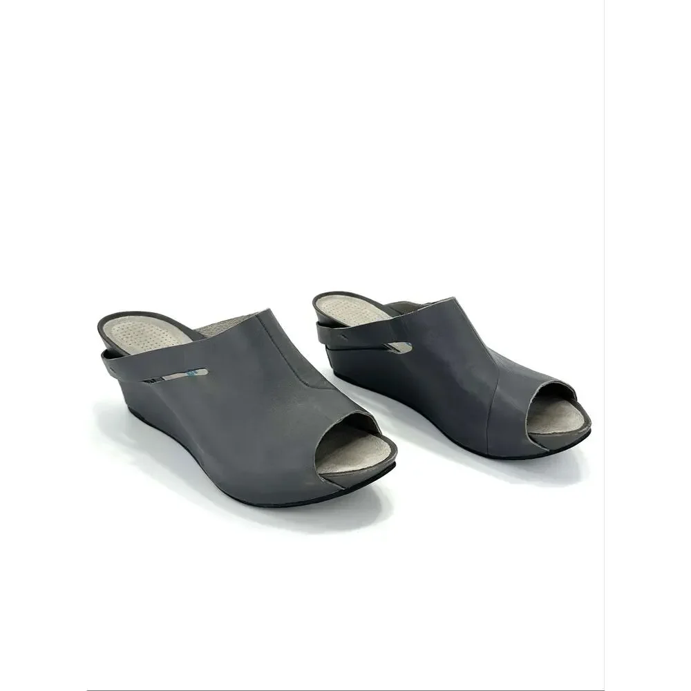 Tsubo Wedge Platform Sandal Size 7.5/38.5 Gray Leather Slide-In Comfort Heels